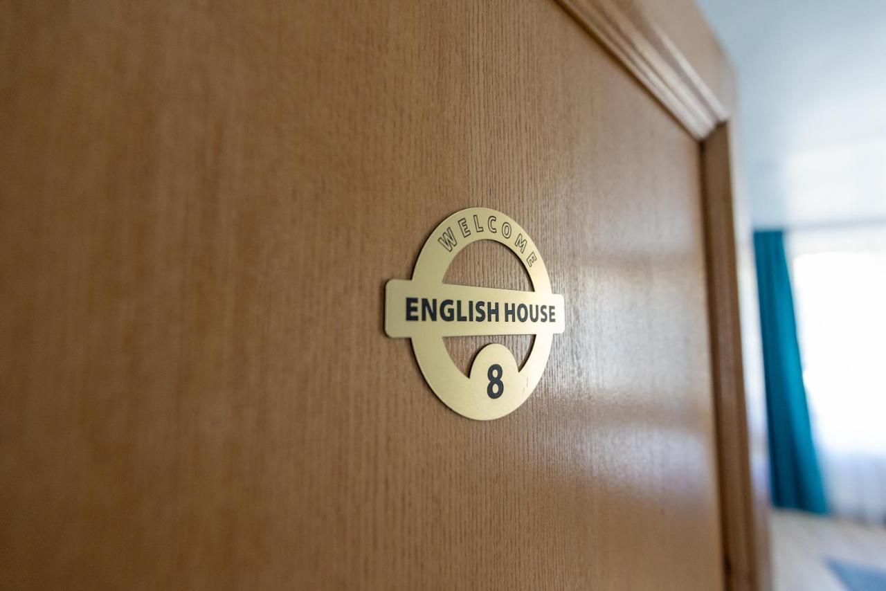 English House Bistriţa Buitenkant foto