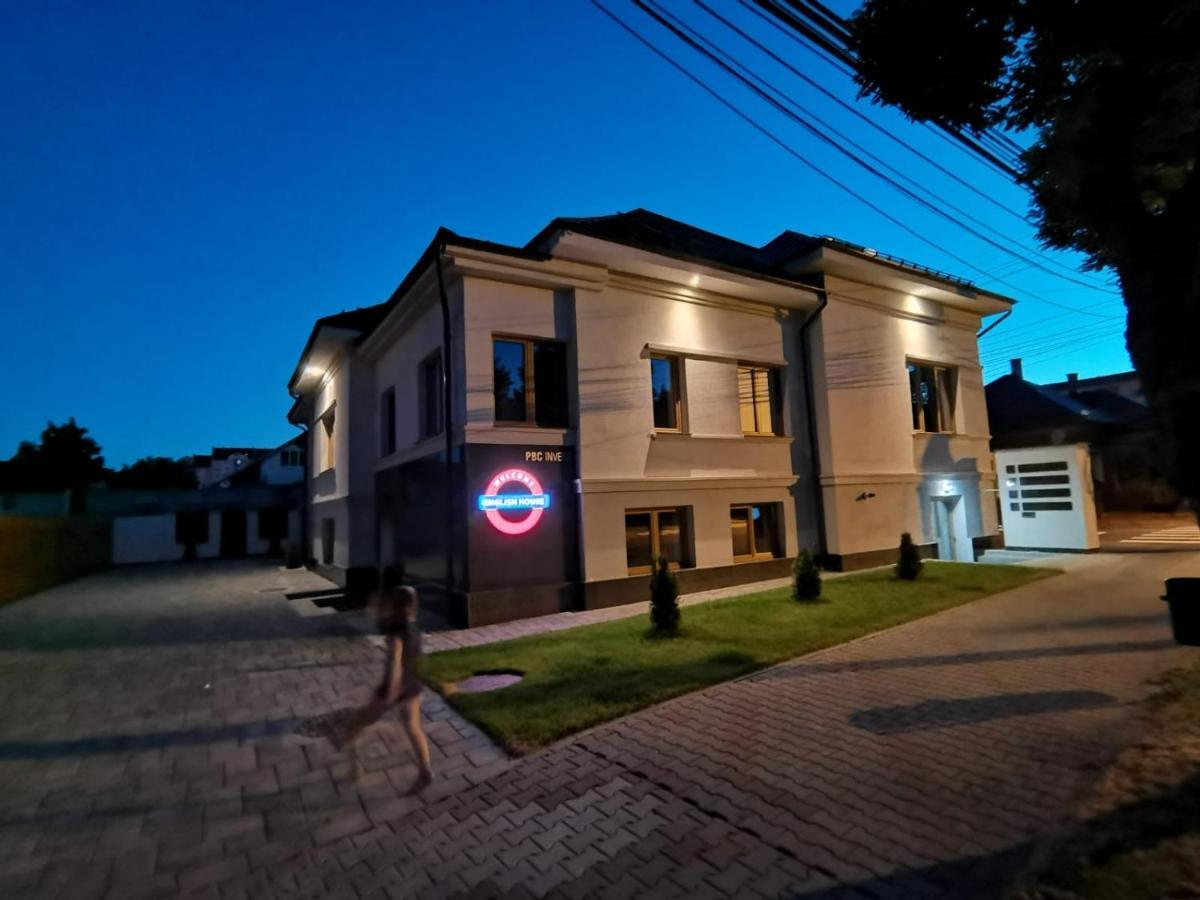 English House Bistriţa Buitenkant foto