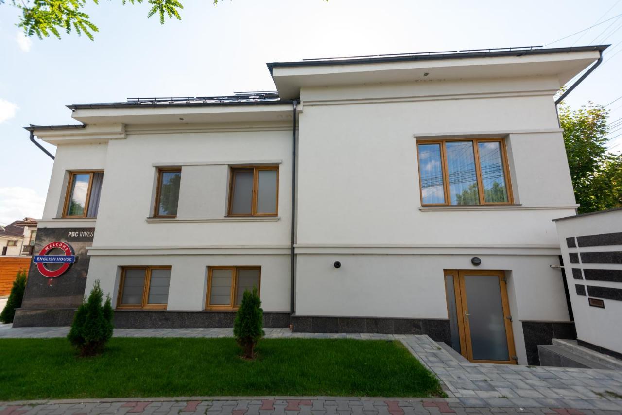 English House Bistriţa Buitenkant foto