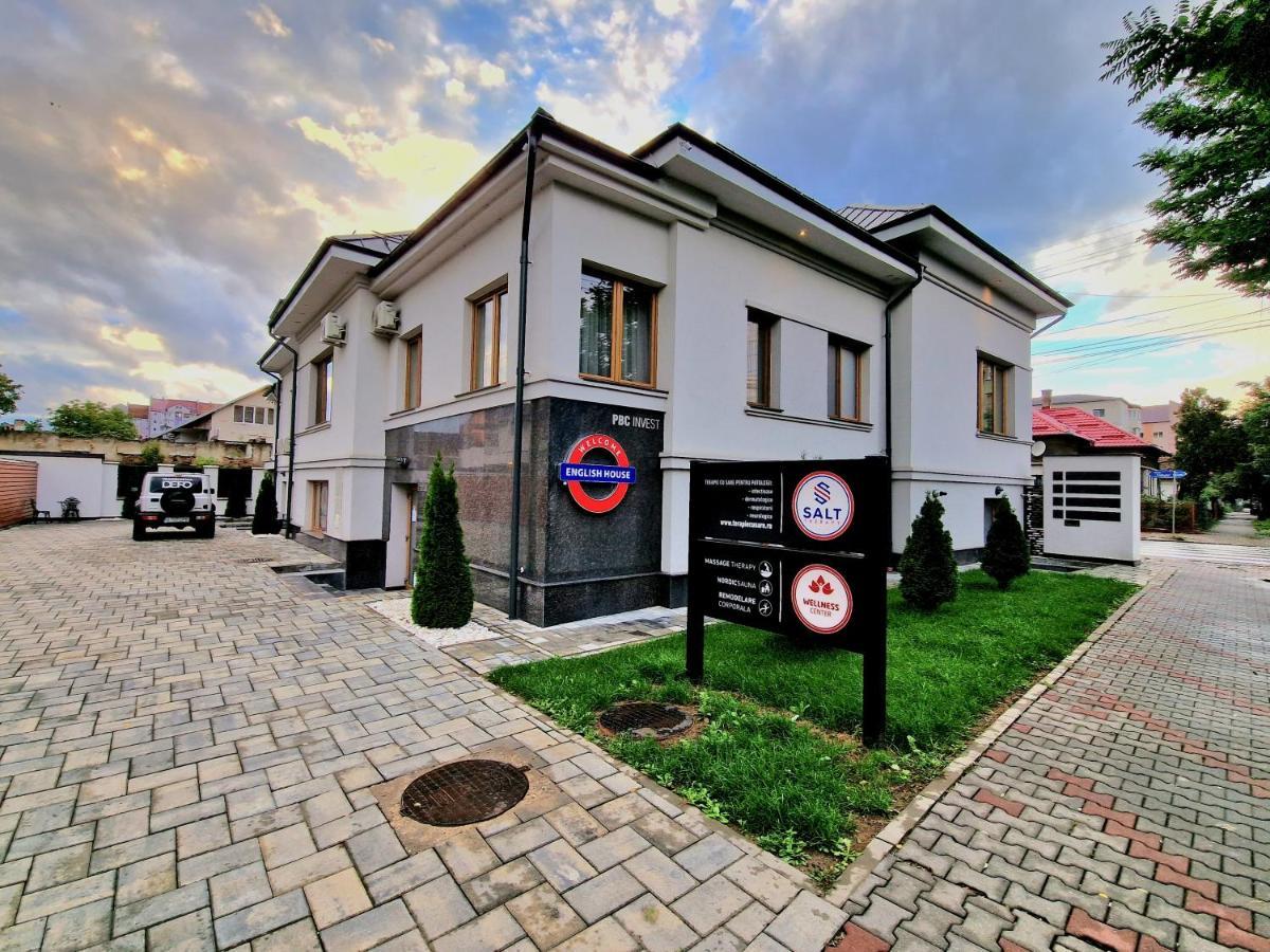 English House Bistriţa Buitenkant foto