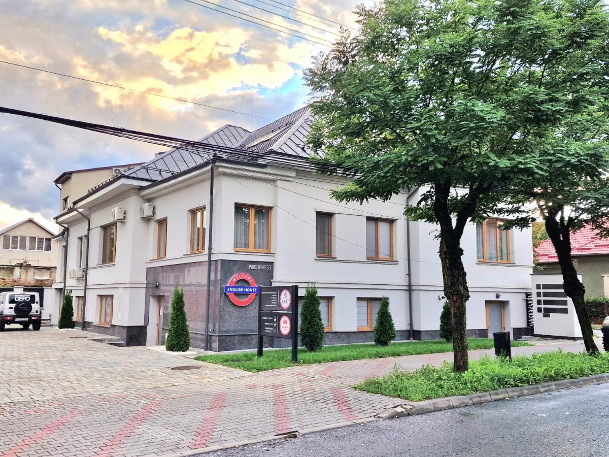 English House Bistriţa Buitenkant foto